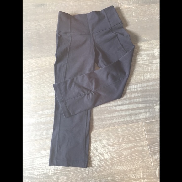 Lululemon Black Capri. Make an offer - Picture 4 of 6